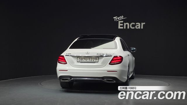 Mercedes-Benz E-Class (W213) E350 4MATIC AMG Line 2020 — фото 4