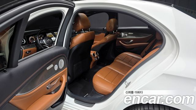 Mercedes-Benz E-Class (W213) E350 4MATIC AMG Line 2020 — фото 11