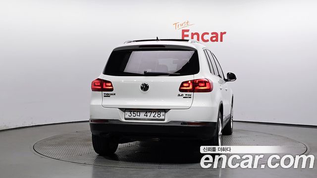 Volkswagen Tiguan 2.0 TDI  Premium 5N 2013 — фото 4