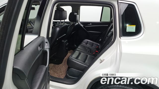 Volkswagen Tiguan 2.0 TDI  Premium 5N 2013 — фото 11