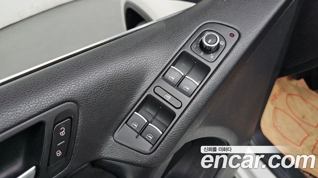 Volkswagen Tiguan 2.0 TDI  Premium 5N 2013 — фото 14