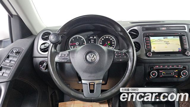 Volkswagen Tiguan 2.0 TDI  Premium 5N 2013 — фото 16