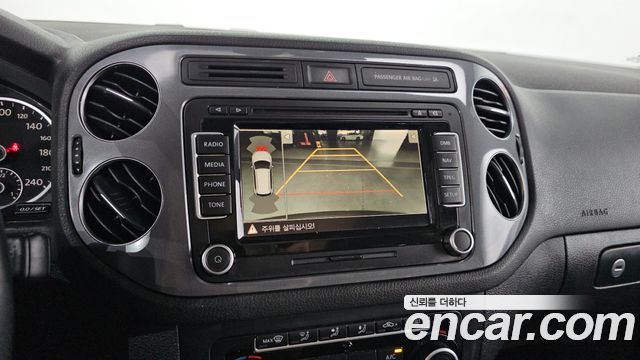 Volkswagen Tiguan 2.0 TDI  Premium 5N 2013 — фото 18