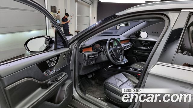 Lincoln Corsair 2.0 Reserve AWD 2021 — фото 10