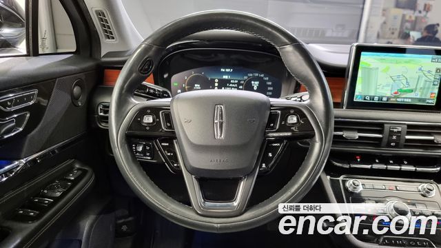 Lincoln Corsair 2.0 Reserve AWD 2021 — фото 13
