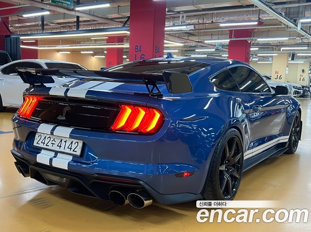 Ford Mustang Shelby GT500 Coupe 2020 — фото 9