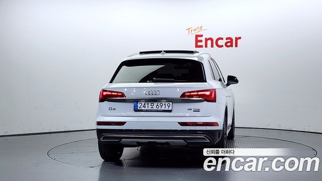 Audi Q5 (FY) 45 TFSI Quattro 2023 — фото 4