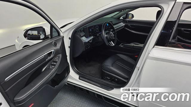 Hyundai Sonata The Edge (DN8) 1.6 Turbo Premium 2024 — фото 11