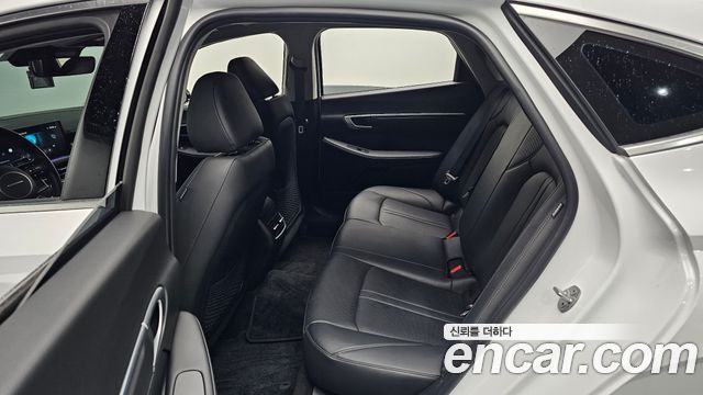 Hyundai Sonata The Edge (DN8) 1.6 Turbo Premium 2024 — фото 12