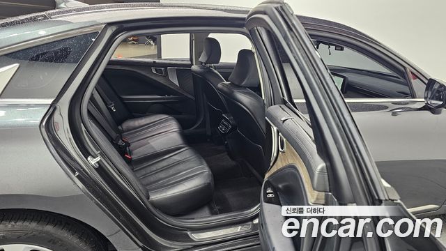 Kia K8 2.5 Gasoline 2WD Noblesse 2022 — фото 17
