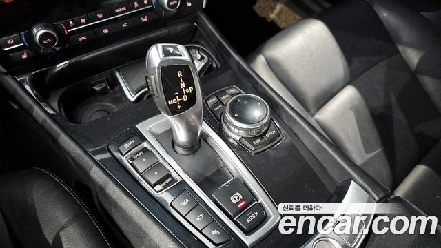 BMW 5 Series GT (F07) GT 30d xDrive 2014 — фото 9