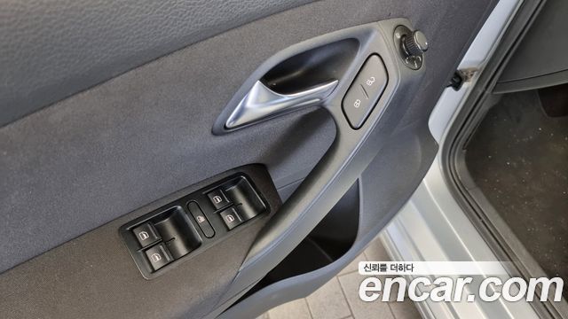 Volkswagen Polo 1.6 TDI R-Line 5th 2013 — фото 21