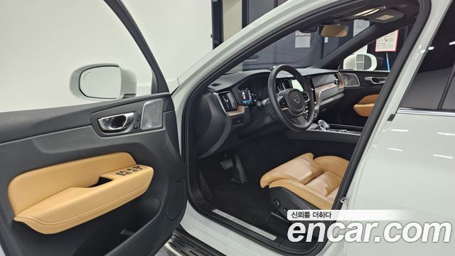 Volvo XC60 (II) B5 Ultra Bright 2025 — фото 10