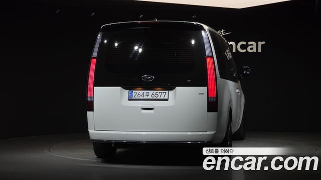 Hyundai Staria 4WD Lounge 9-Seater Inspiration 2024 — фото 4