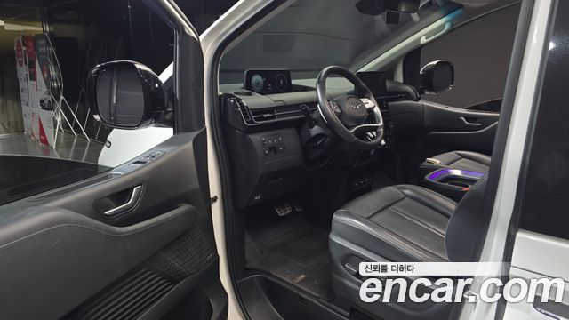 Hyundai Staria 4WD Lounge 9-Seater Inspiration 2024 — фото 10