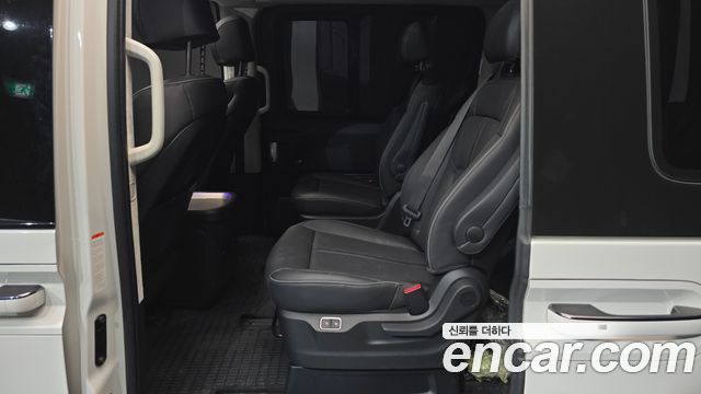 Hyundai Staria 4WD Lounge 9-Seater Inspiration 2024 — фото 12