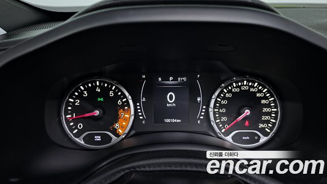 Jeep Renegade 2.4 Longitude High 2018 — фото 8