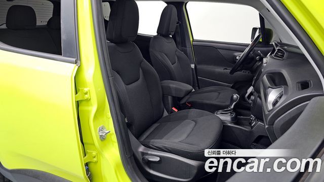 Jeep Renegade 2.4 Longitude High 2018 — фото 10