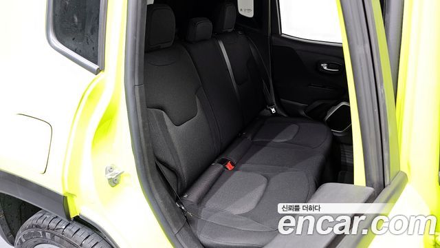 Jeep Renegade 2.4 Longitude High 2018 — фото 12