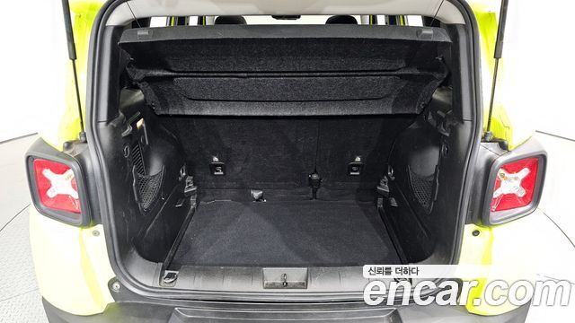 Jeep Renegade 2.4 Longitude High 2018 — фото 20