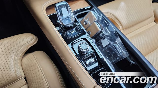 Volvo XC90 (II) T8 Inscription Hybird 2020 — фото 9