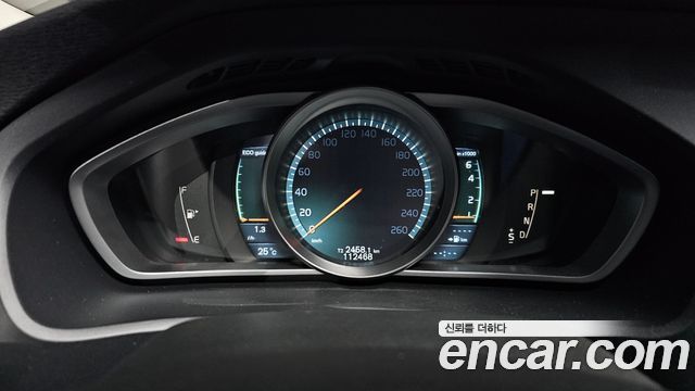 Volvo V40 Cross Country T5 AWD 2013 — фото 8