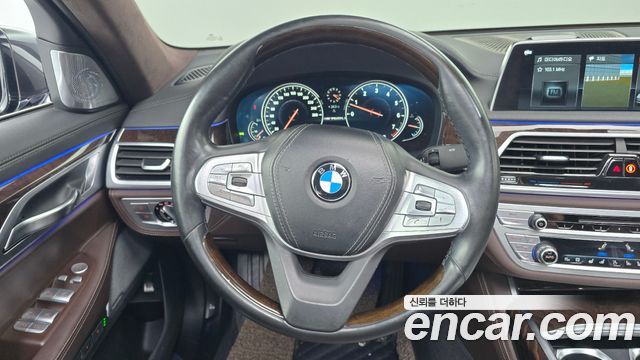 BMW 7 Series (G11) 750Li xDrive 2017 — фото 13