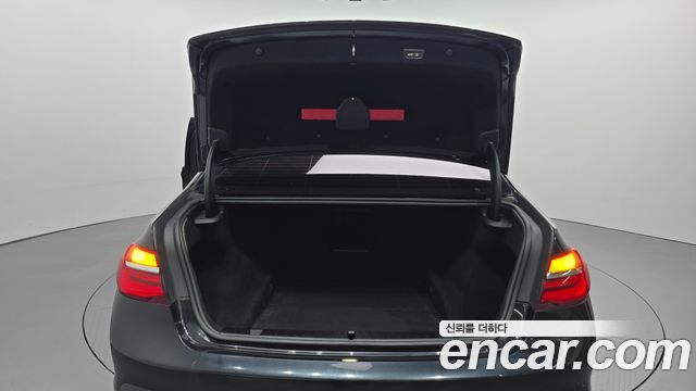 BMW 7 Series (G11) 750Li xDrive 2017 — фото 20