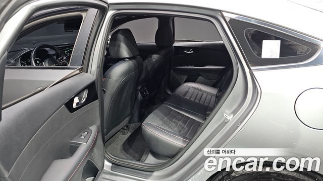 Kia K3 (II) 1.6 Turbo GT 5Door Signature 2022 — фото 11