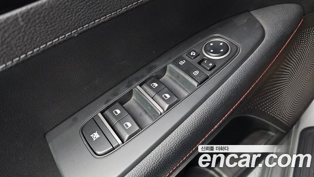 Kia K3 (II) 1.6 Turbo GT 5Door Signature 2022 — фото 12