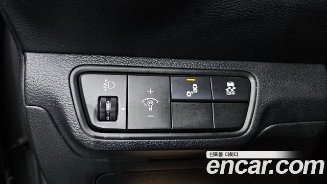 Kia K3 (II) 1.6 Turbo GT 5Door Signature 2022 — фото 13