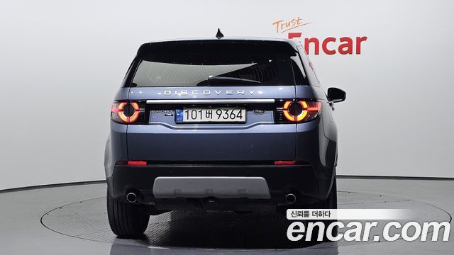 Land Rover Discovery Sport 2.0 TD4 HSE Luxury 2018 — фото 4