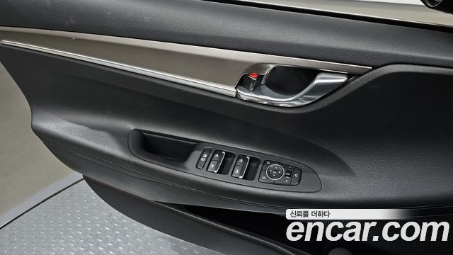 Hyundai Grandeur (IG) 2.5 Premium Choice 2021 — фото 17