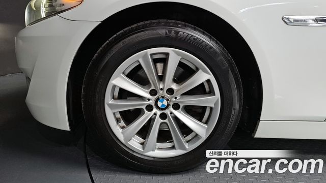 BMW 5 Series (F10) 520d 2011 — фото 5