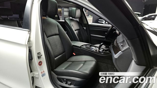 BMW 5 Series (F10) 520d 2011 — фото 10