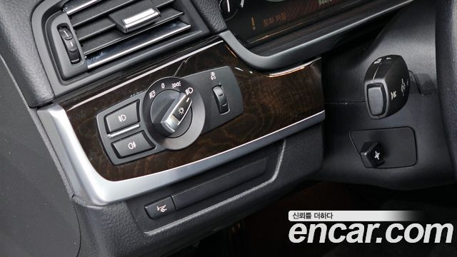 BMW 5 Series (F10) 520d 2011 — фото 18