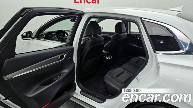 Hyundai Grandeur (IG) 2.5 Premium 2022 — фото 12