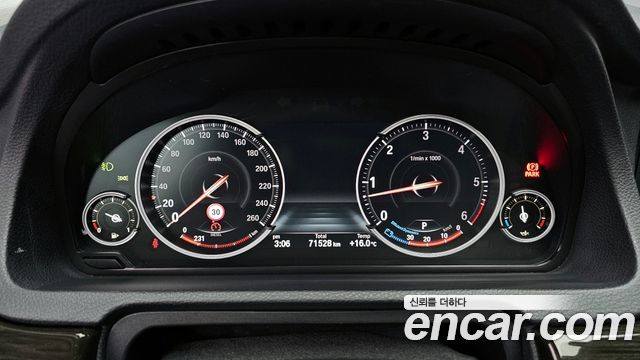BMW 5 Series GT (F07) GT 30d xDrive 2015 — фото 8