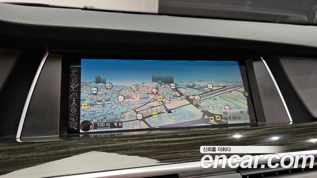 BMW 5 Series GT (F07) GT 30d xDrive 2015 — фото 16
