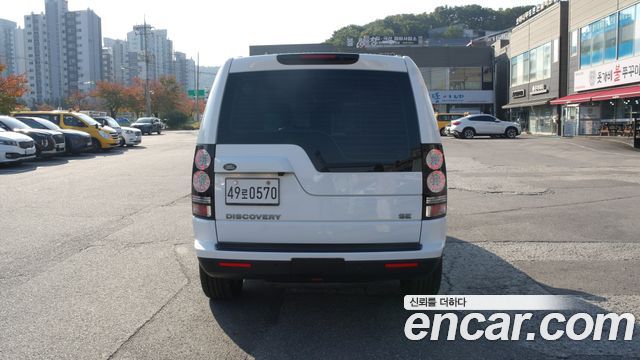 Land Rover Discovery 4 3.0 SDV6 SE 2016 — фото 4