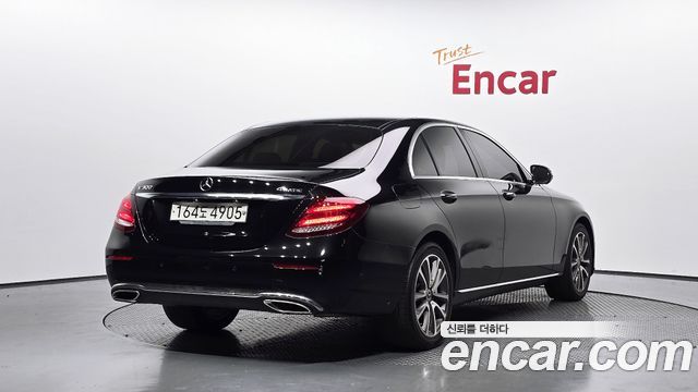 Mercedes-Benz E-Class (W213) E300 4MATIC Avnatgarde 2019 — фото 2