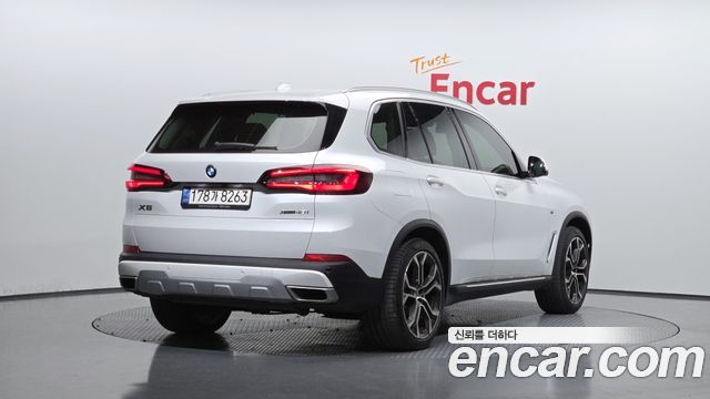 BMW X5 (G05) xDrive 40i xLine 2022 — фото 2