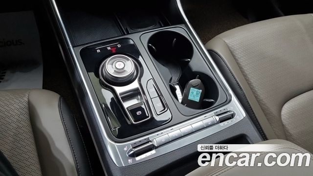 Kia Carnival (IV) HEV 9seater Signature 2024 — фото 9