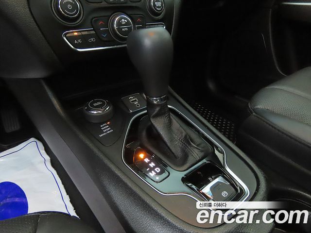 Jeep Cherokee (KL) 2.4 Limited AWD 2021 — фото 15
