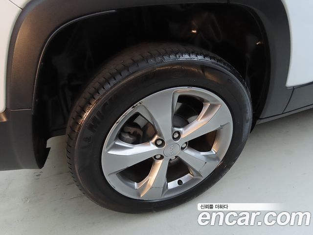 Jeep Cherokee (KL) 2.4 Limited AWD 2021 — фото 23