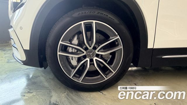Mercedes-Benz GLB-Class (X247) AMG GLB35 4MATIC 2025 — фото 4