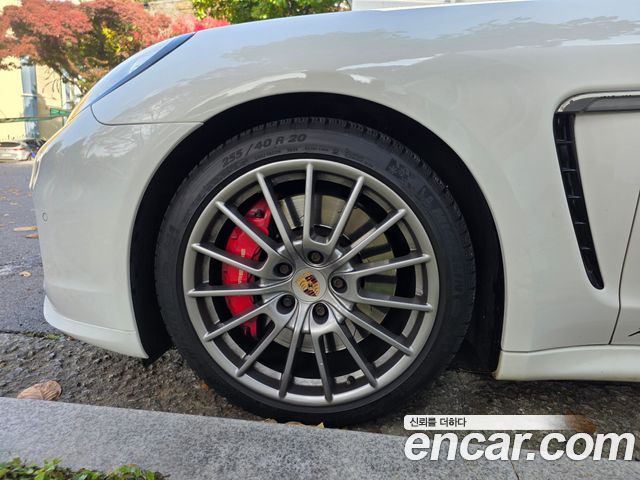 Porsche Panamera 4.8 GTS 970 2014 — фото 9