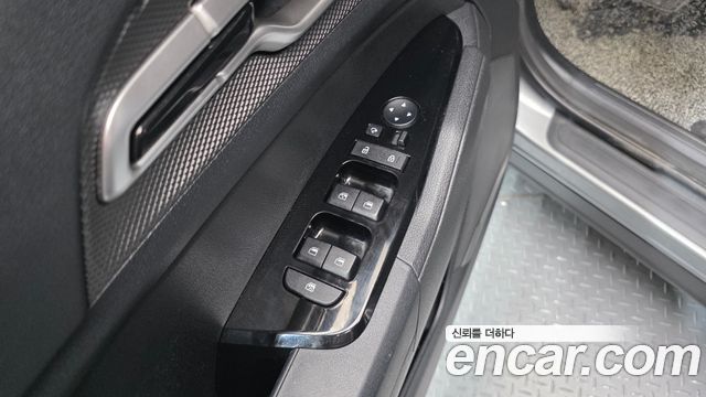 Kia Sportage (V) Diesel 2.0 2WD Prestige 2022 — фото 14