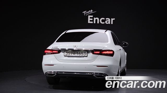Mercedes-Benz E-Class (W213) E250 Exclusive 2021 — фото 4