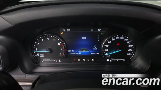 Ford Explorer (VI) 2.3 LimIted 4WD 2020 — фото 8